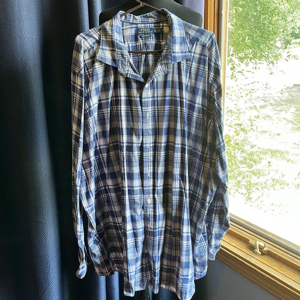 Men’s excellent condition Ralph Lauren polo